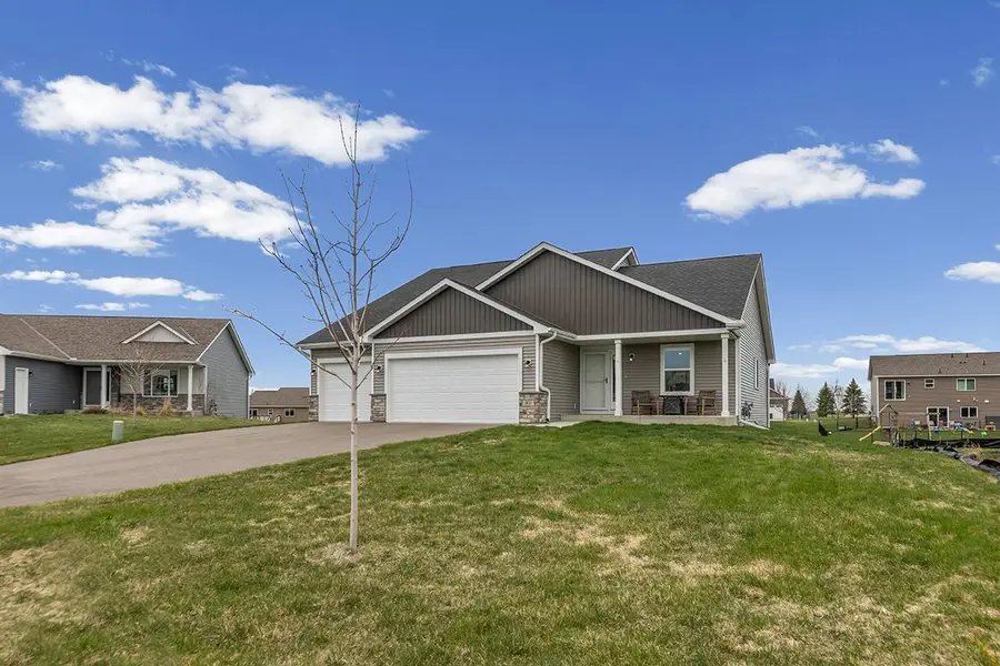 909 Emily Court Ne, Montgomery, MN 56069 - #3