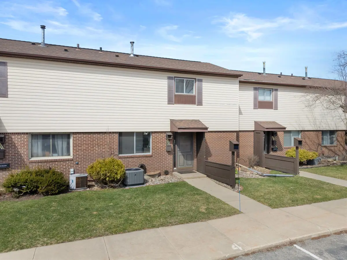 3945 18th Avenue Nw, Rochester, MN 55901 - #1