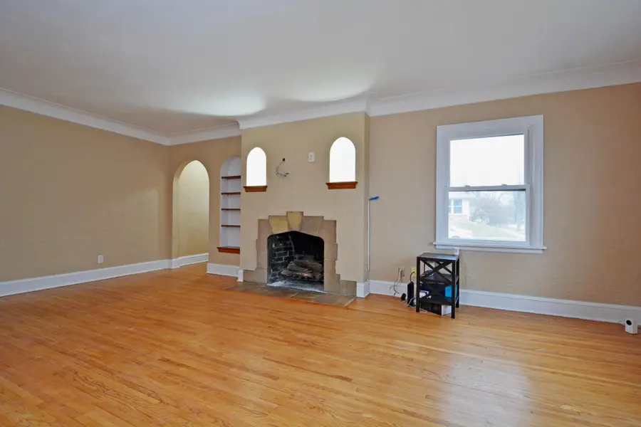 1901 Hyacinth Avenue E, Saint Paul, MN 55119 - #3