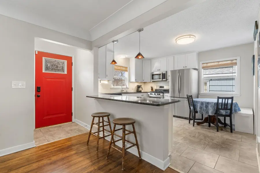 21 Russell Avenue S, Minneapolis, MN 55405 - #2