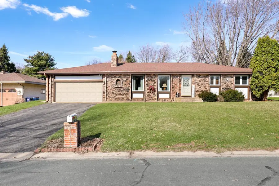 1054 Naumkeag Street S, Shakopee, MN 55379 - #2