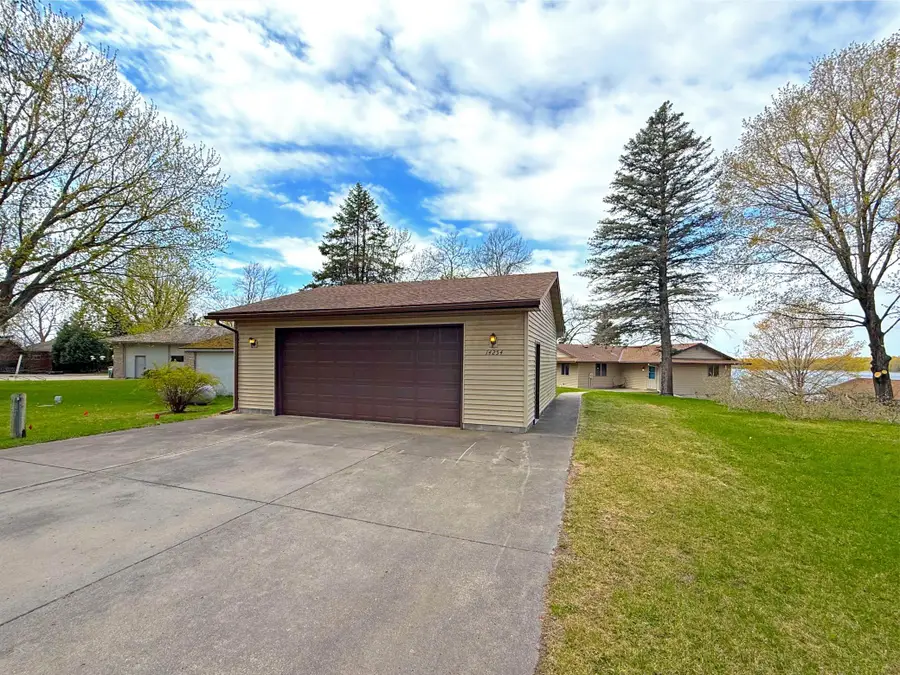 14252 74th Street Nw, Annandale, MN 55302 - #3