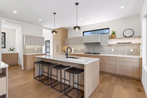 5900 Abbott Avenue S, Edina, MN 55410