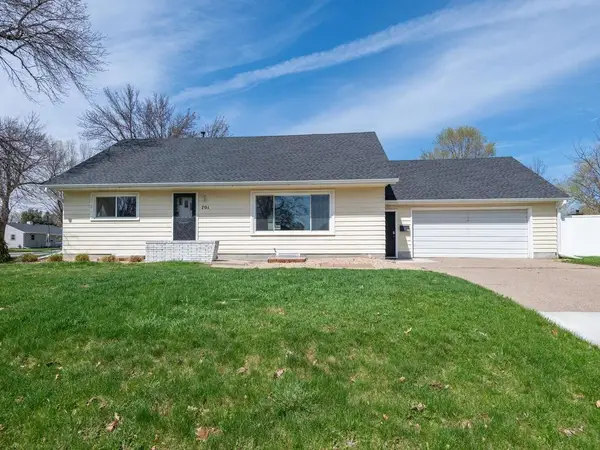 701 1st Street Ne, New Prague, MN 56071