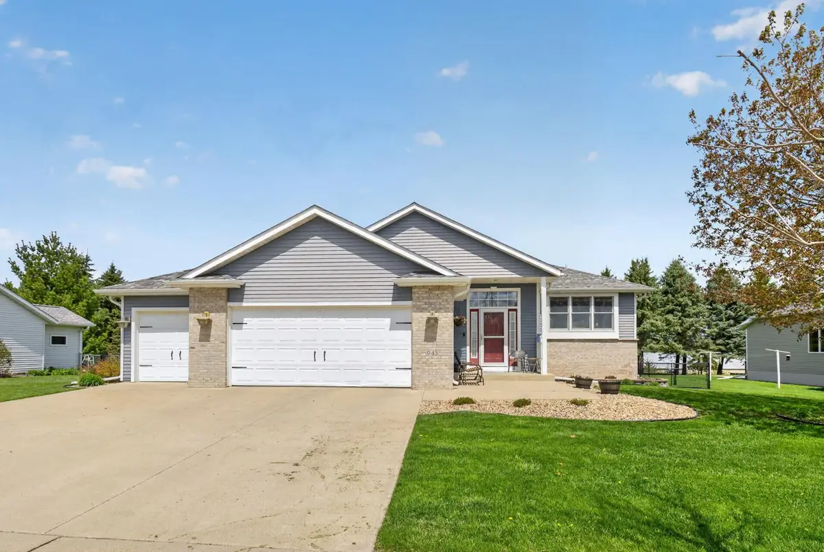 945 Golfers Court Se, Rochester, MN 55904 - #1