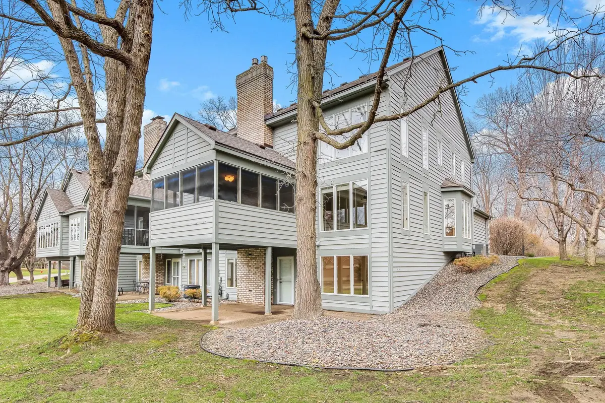 101 Wildwood Bay Drive, Mahtomedi, MN 55115 - #1