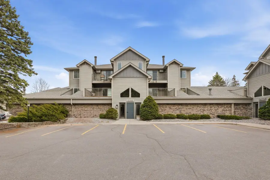 2150 Ridge Drive #24, Saint Louis Park, MN 55416 - #2
