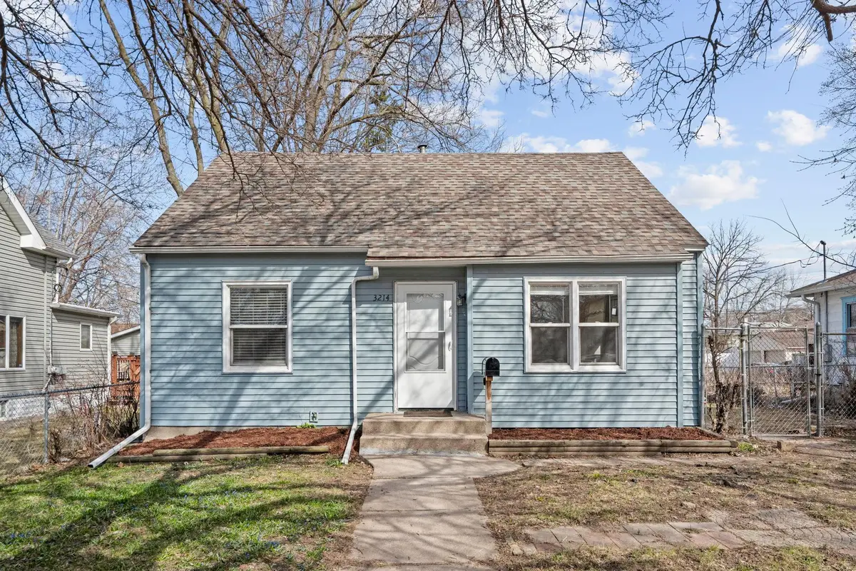 3214 Dupont Avenue N, Minneapolis, MN 55412 - #1