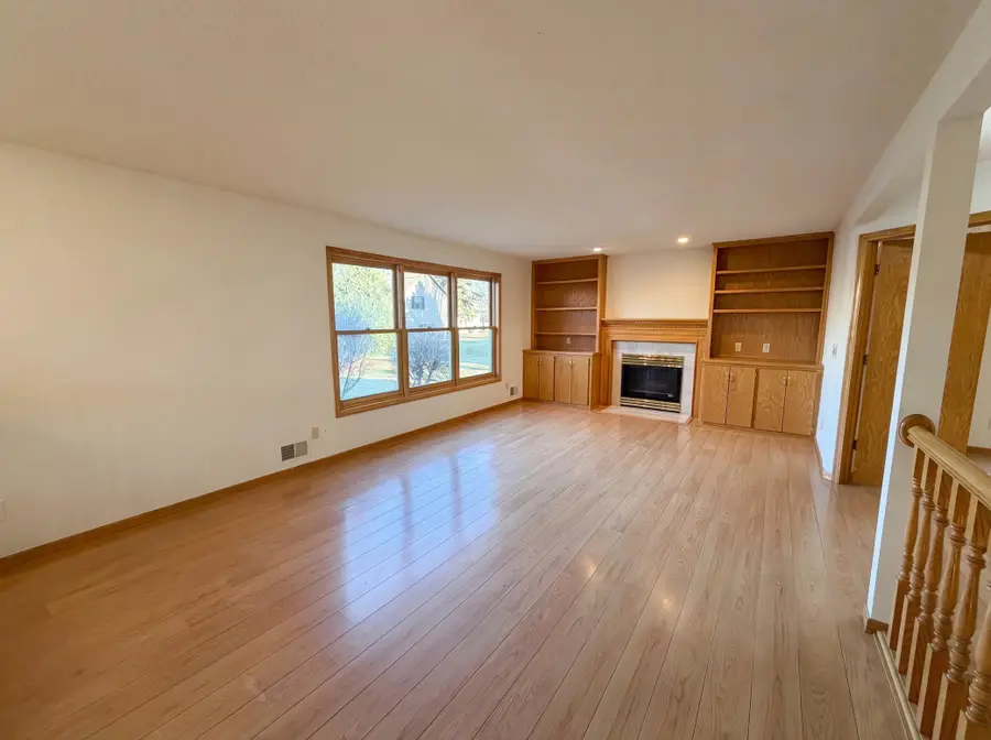 8932 Prestwick Circle N, Minneapolis, MN 55443 - #3