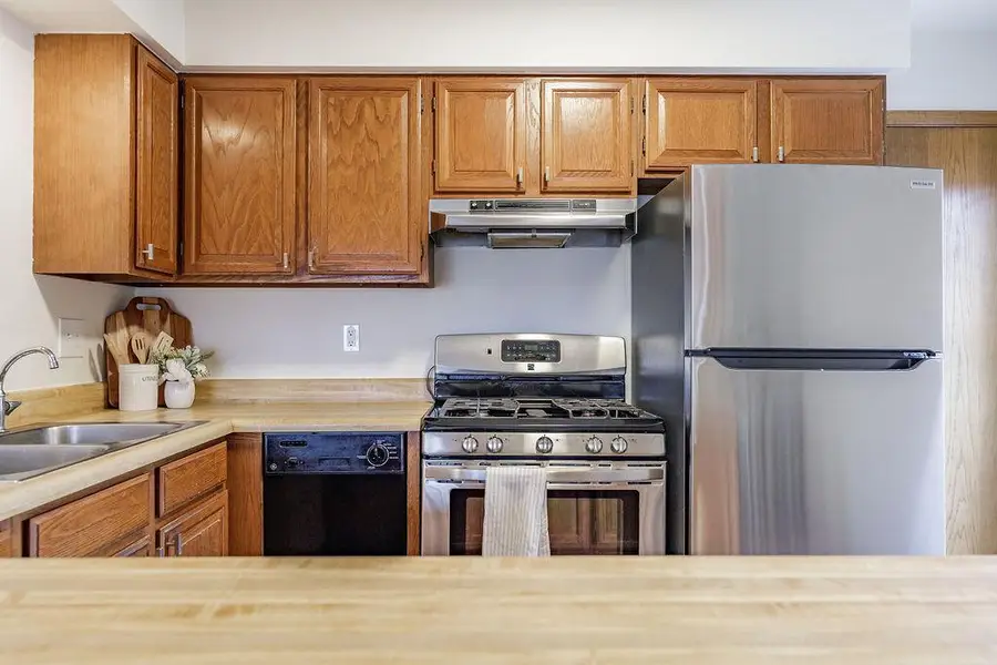 312 Cedar Ln, Montevideo, MN 56265 - #3