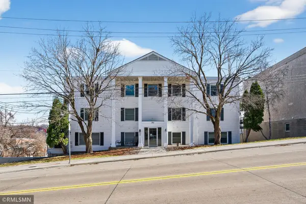 301 3rd Street S #301, Stillwater, MN 55082