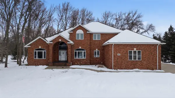 106 50th Avenue E, West Fargo, ND 58078