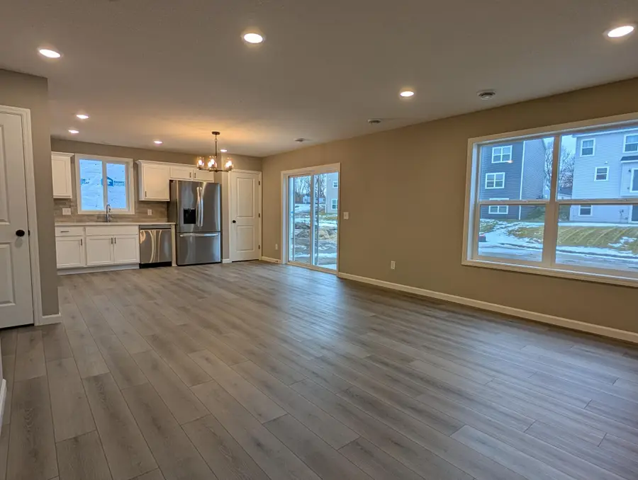 10520 Goodview Avenue S, Cottage Grove, MN 55016 - #2