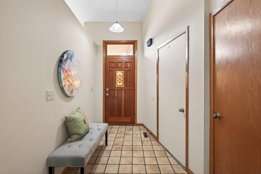 2317 Montana Avenue E, Saint Paul, MN 55119 - #2