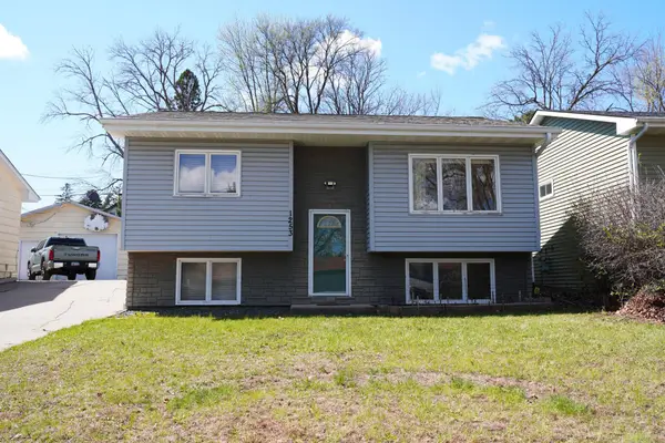 1253 Clark Street, Saint Paul, MN 55130