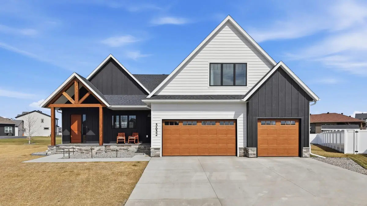 3632 Crimson Loop S, Fargo, ND 58104 - #1