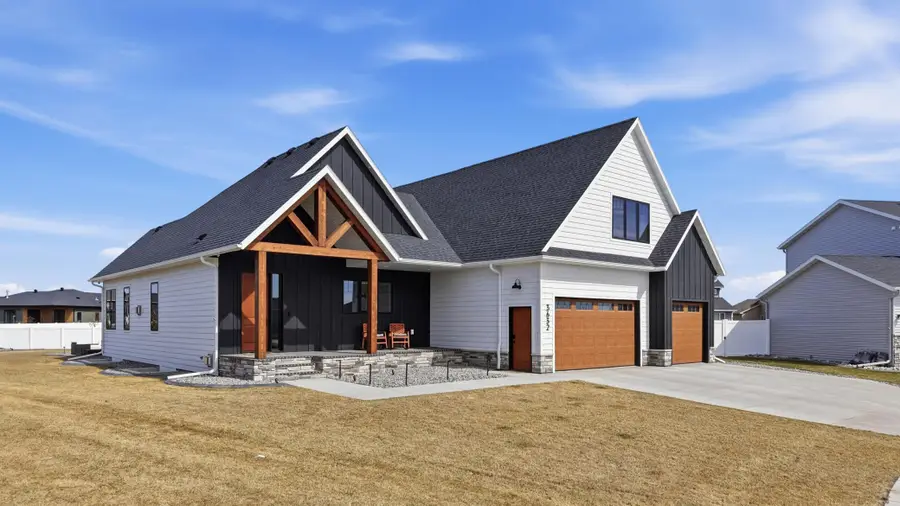3632 Crimson Loop S, Fargo, ND 58104 - #2