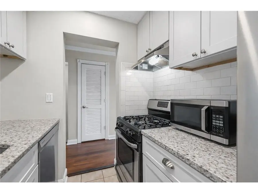 6016 Golden Valley Road, Minneapolis, MN 55422 - #3