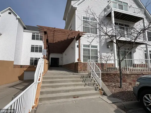 2100 Old School Road #105, Mound, MN 55364