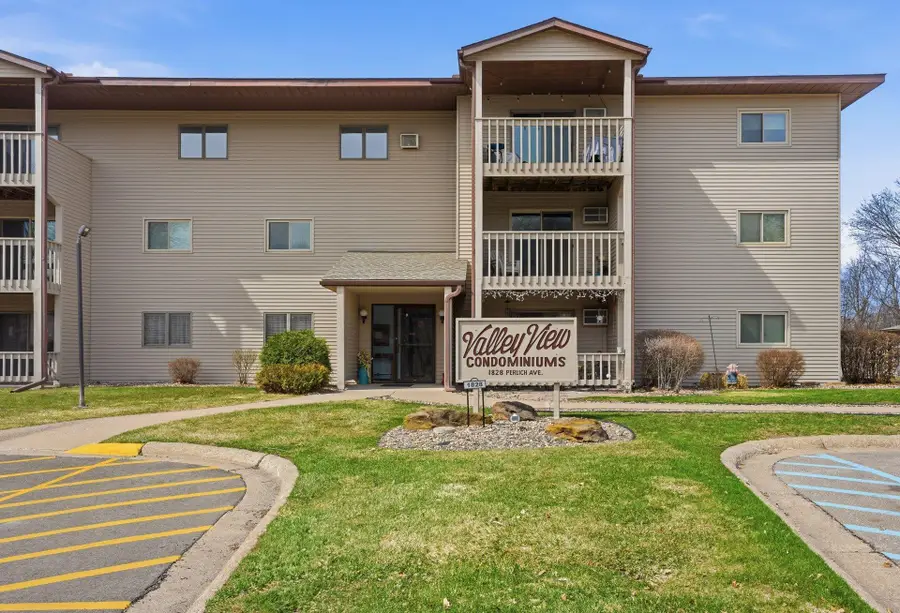 1828 Perlich Avenue #2B, Red Wing, MN 55066 - #2