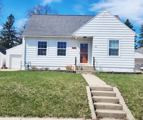 1015 8th Avenue Nw, Rochester, MN 55901