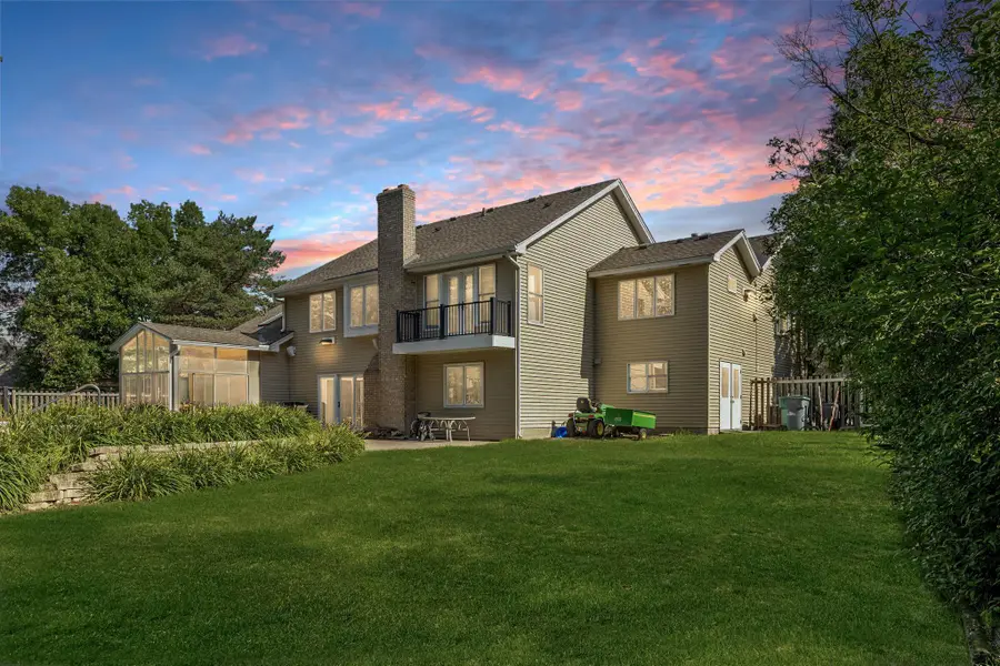 240 Cottonwood Drive, Saint Paul, MN 55127 - #3