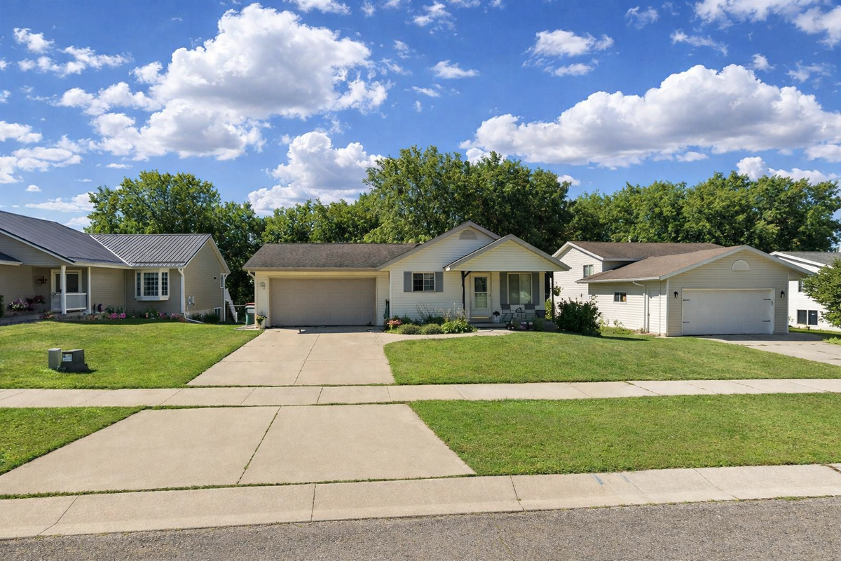 3818 Strathmore Lane Se, Rochester, MN 55904 - #1