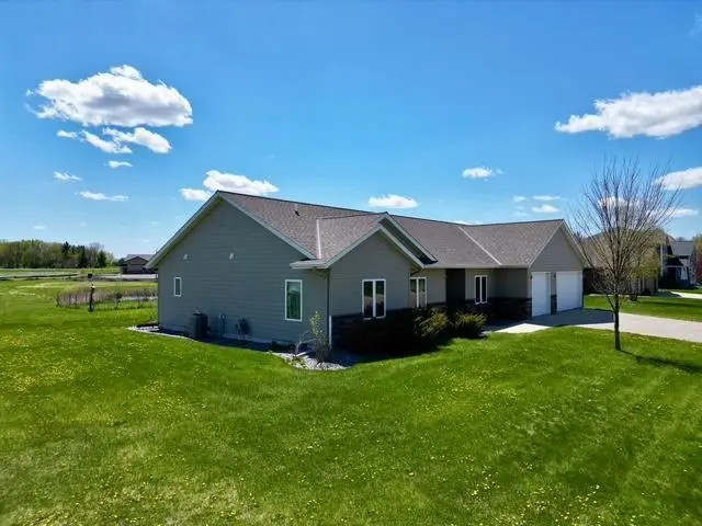 906 Sunrise Boulevard, Redwood Falls, MN 56283 - #3