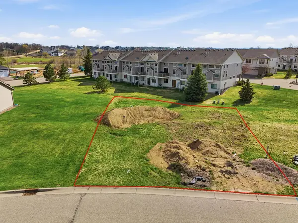 9761 Saint Andrews Drive, Elko New Market, MN 55020