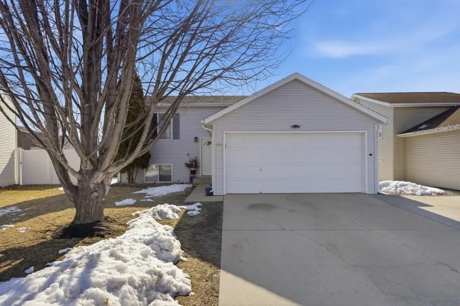 5556 18th Street S, Fargo, ND 58104 - #2