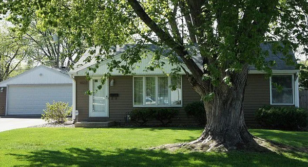 8522 Park Avenue S, Minneapolis, MN 55420