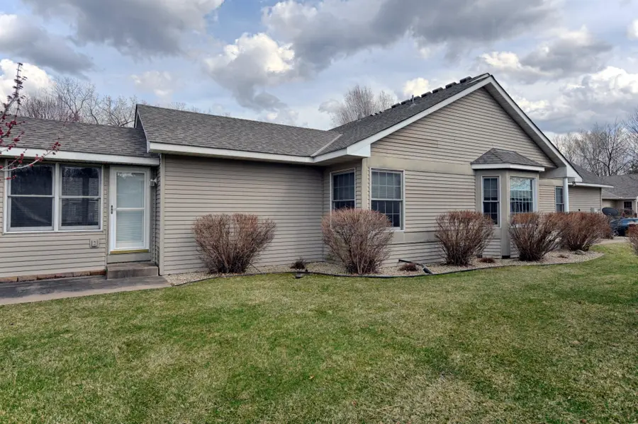 2133 Southwind Road, Saint Paul, MN 55109 - #2