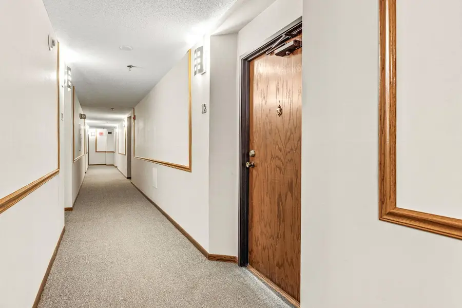 1215 Ferndale Street N #A12, Saint Paul, MN 55119 - #2