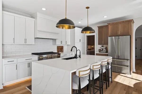 2388 Laurie Court, Roseville, MN 55113