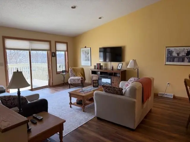 1004 W Lake Boulevard, Winona, MN 55987 - #3