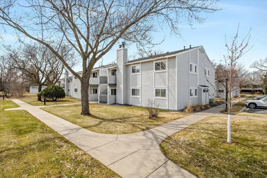 1720 Pleasant Street #H, Lauderdale, MN 55113 - #2