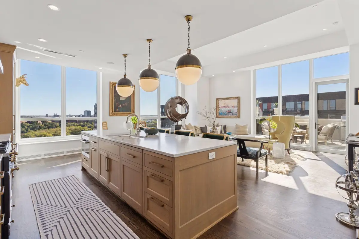 1111 W River Parkway #15E, Minneapolis, MN 55415 - #1