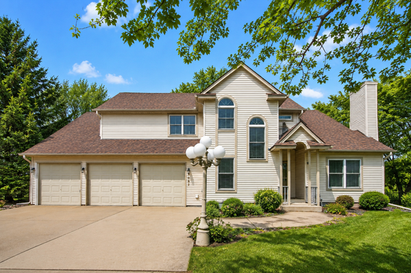 8057 Garfield Street Ne, Minneapolis, MN 55432