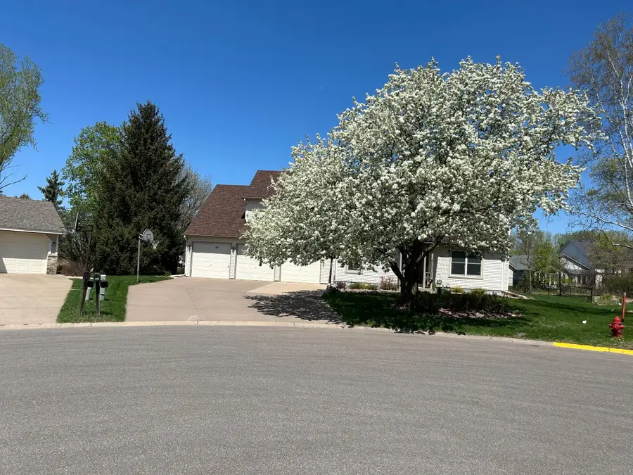 8057 Garfield Street Ne, Spring Lake Park, MN 55432 - #3