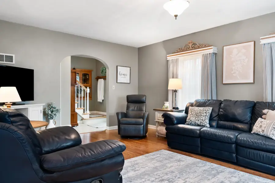 335 2nd Avenue Nw, Mayville, ND 58257 - #3