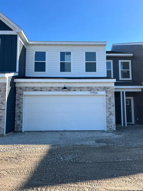 17968 Genoa Drive, Lakeville, MN 55044