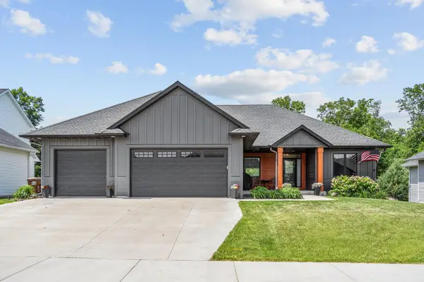 702 Eastland Avenue Se, New Prague, MN 56071