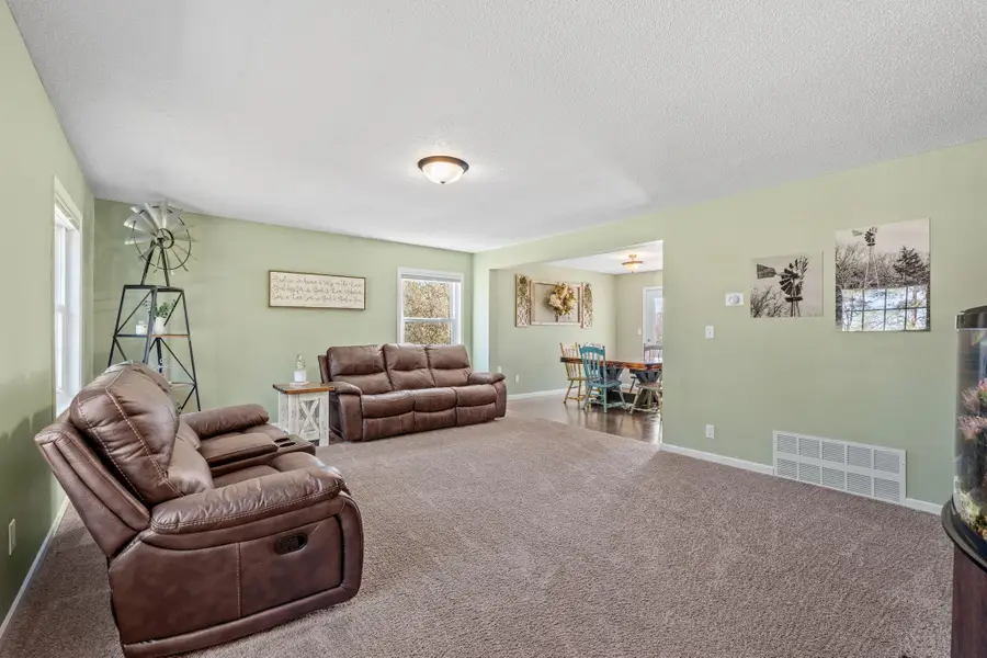 9270 261st Avenue Nw, Zimmerman, MN 55398 - #3
