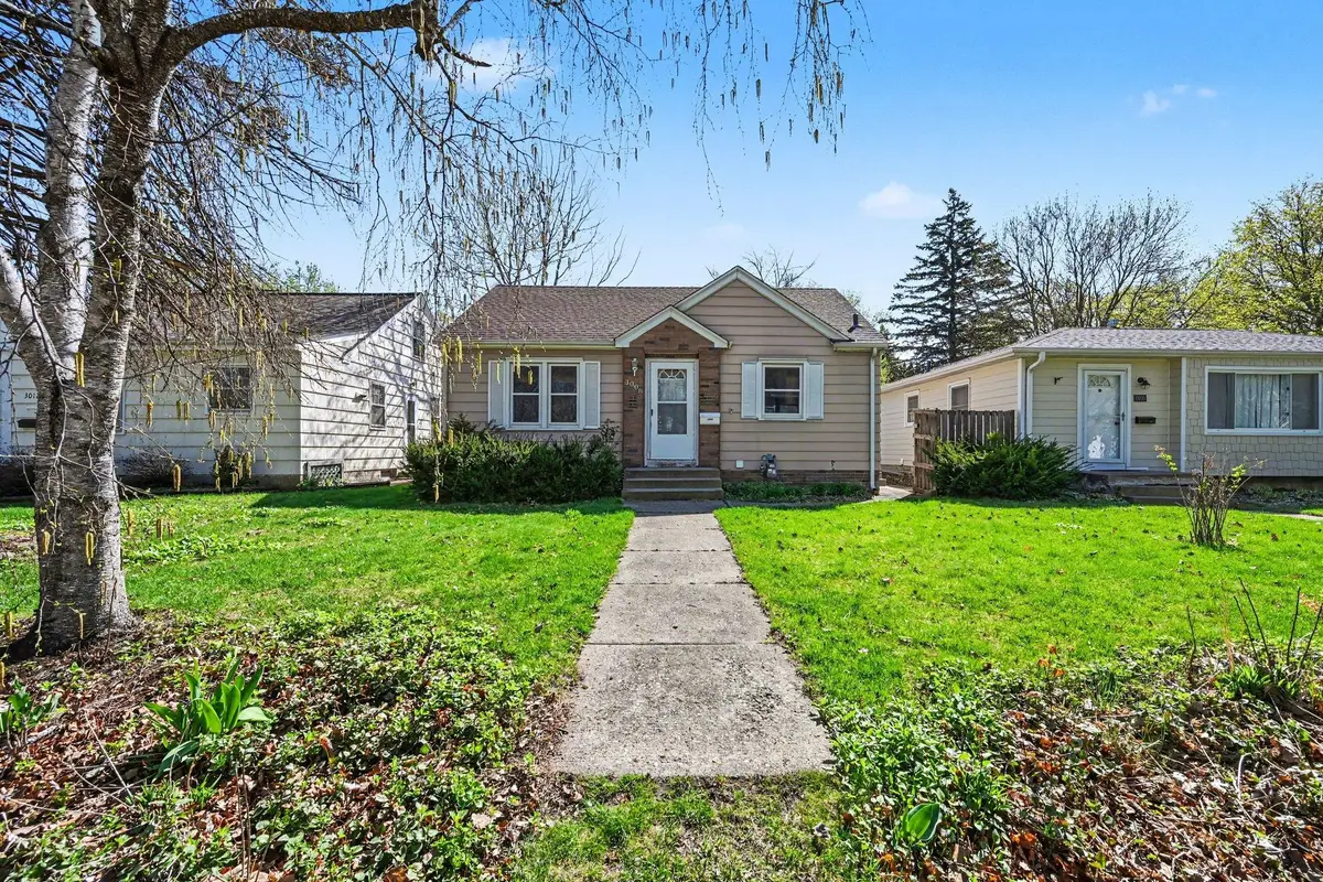 3008 Chowen Avenue N, Minneapolis, MN 55422 - #1