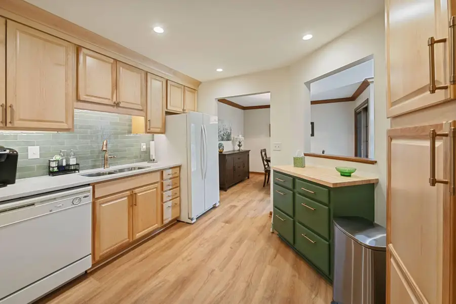 3583 Blue Jay Way #101, Eagan, MN 55123 - #3