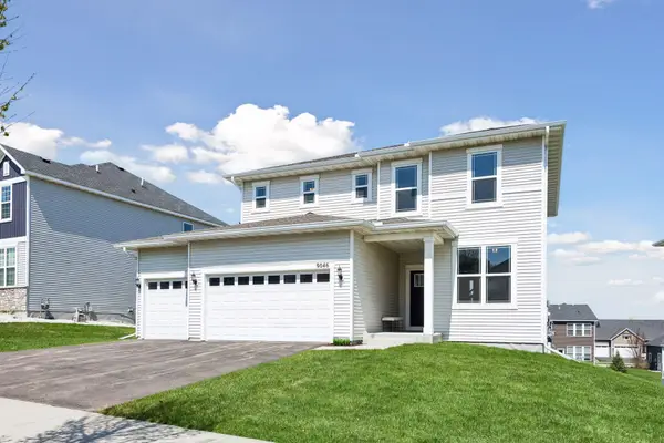 9046 Meadows Drive, Victoria, MN 55386