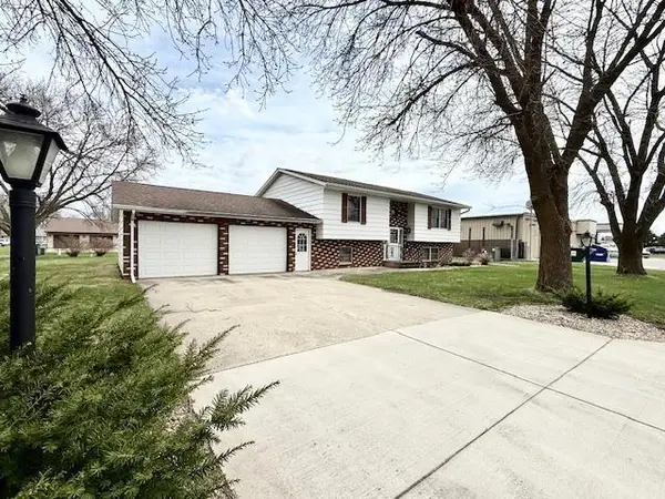 14 1st Street Nw, Fairfax, MN 55332