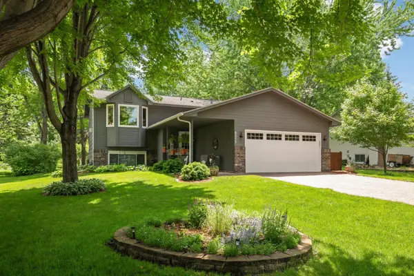 8553 Chanhassen Hills Drive S, Chanhassen, MN 55317