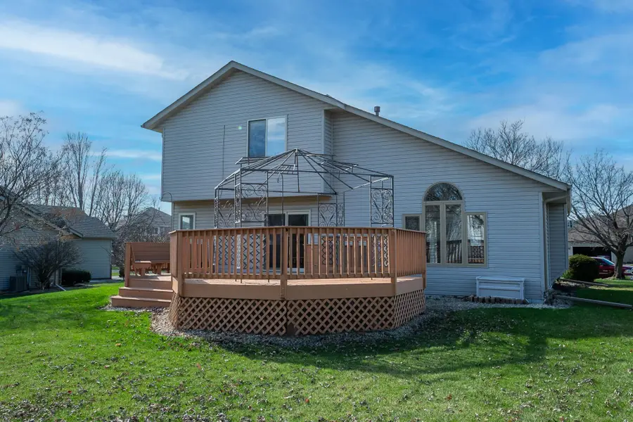 290 Pendryn Hill Overlook, Woodbury, MN 55125 - #2