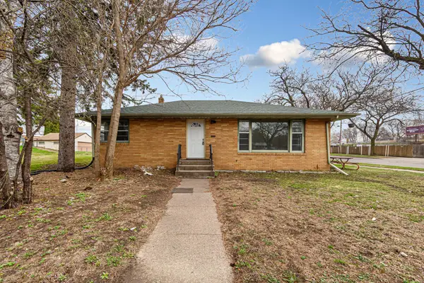 1384 Albemarle Street, Saint Paul, MN 55117